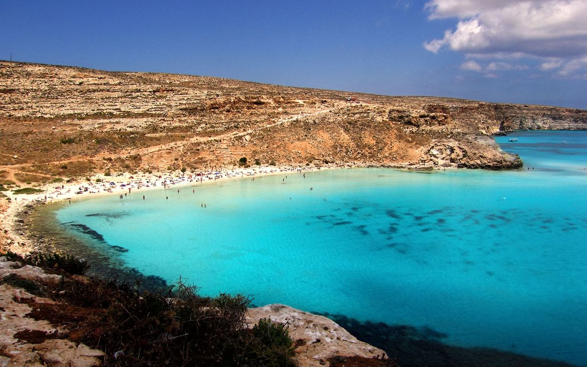 Spiaggia dei Conigli in Sicily