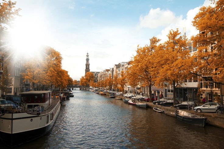 Backpackers in Amsterdam
